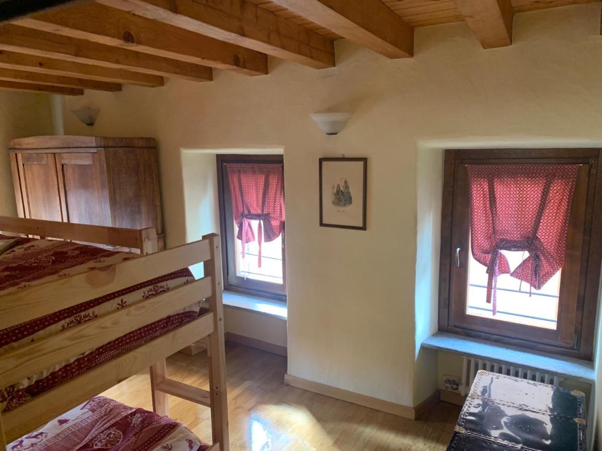 Maison Malherbes Aosta Esterno foto